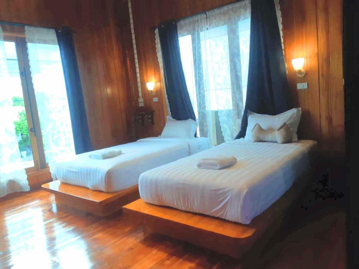 Srisanor Boutique Hotel Prachuap Khiri Khan Esterno foto