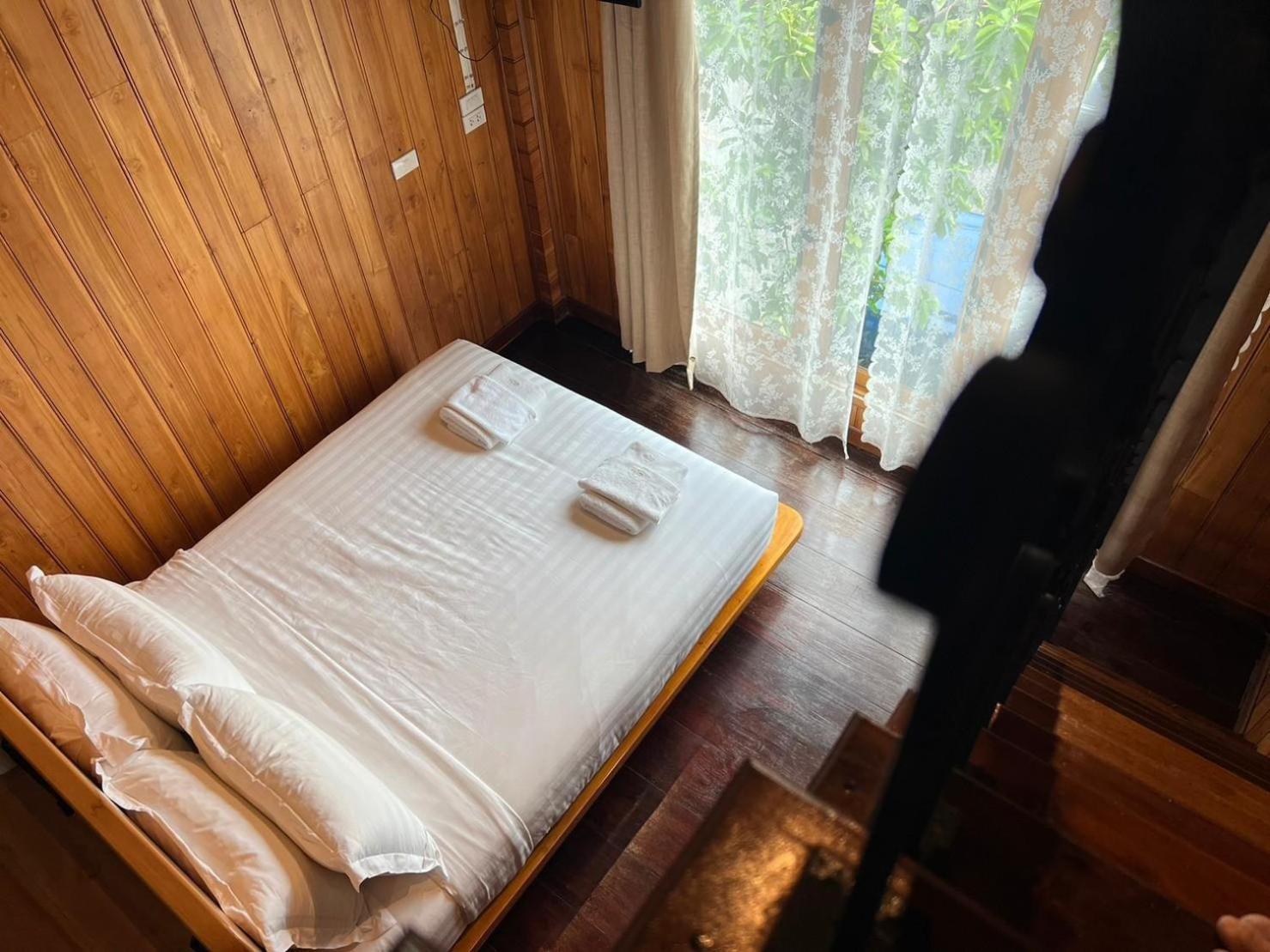 Srisanor Boutique Hotel Prachuap Khiri Khan Esterno foto