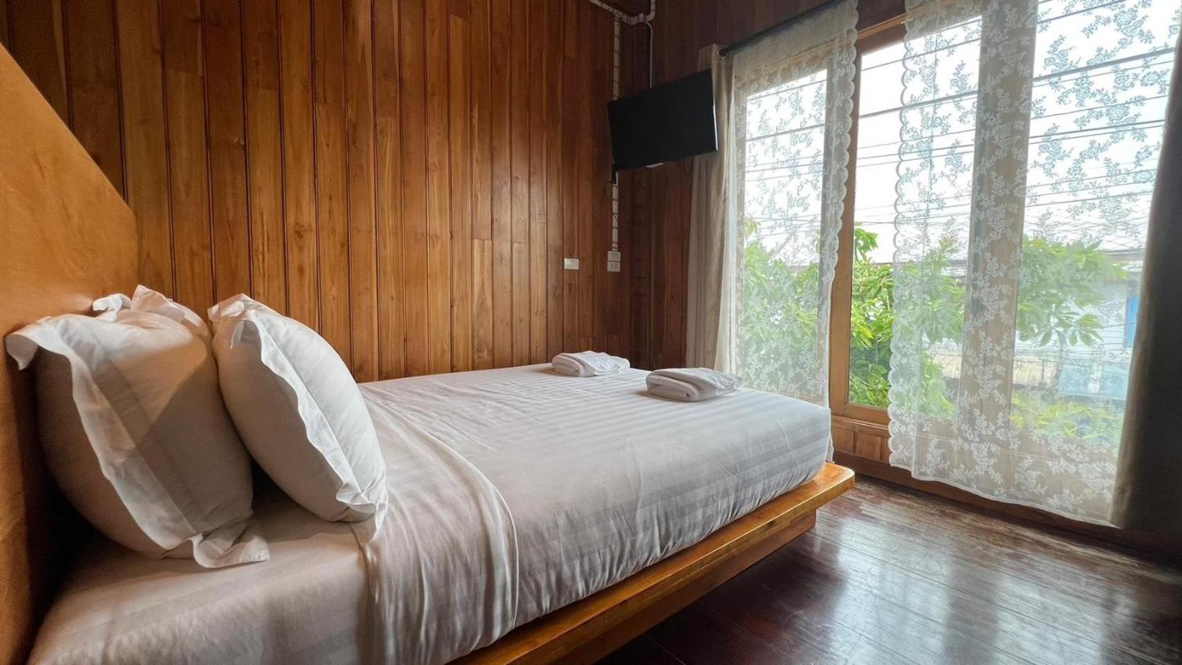 Srisanor Boutique Hotel Prachuap Khiri Khan Esterno foto